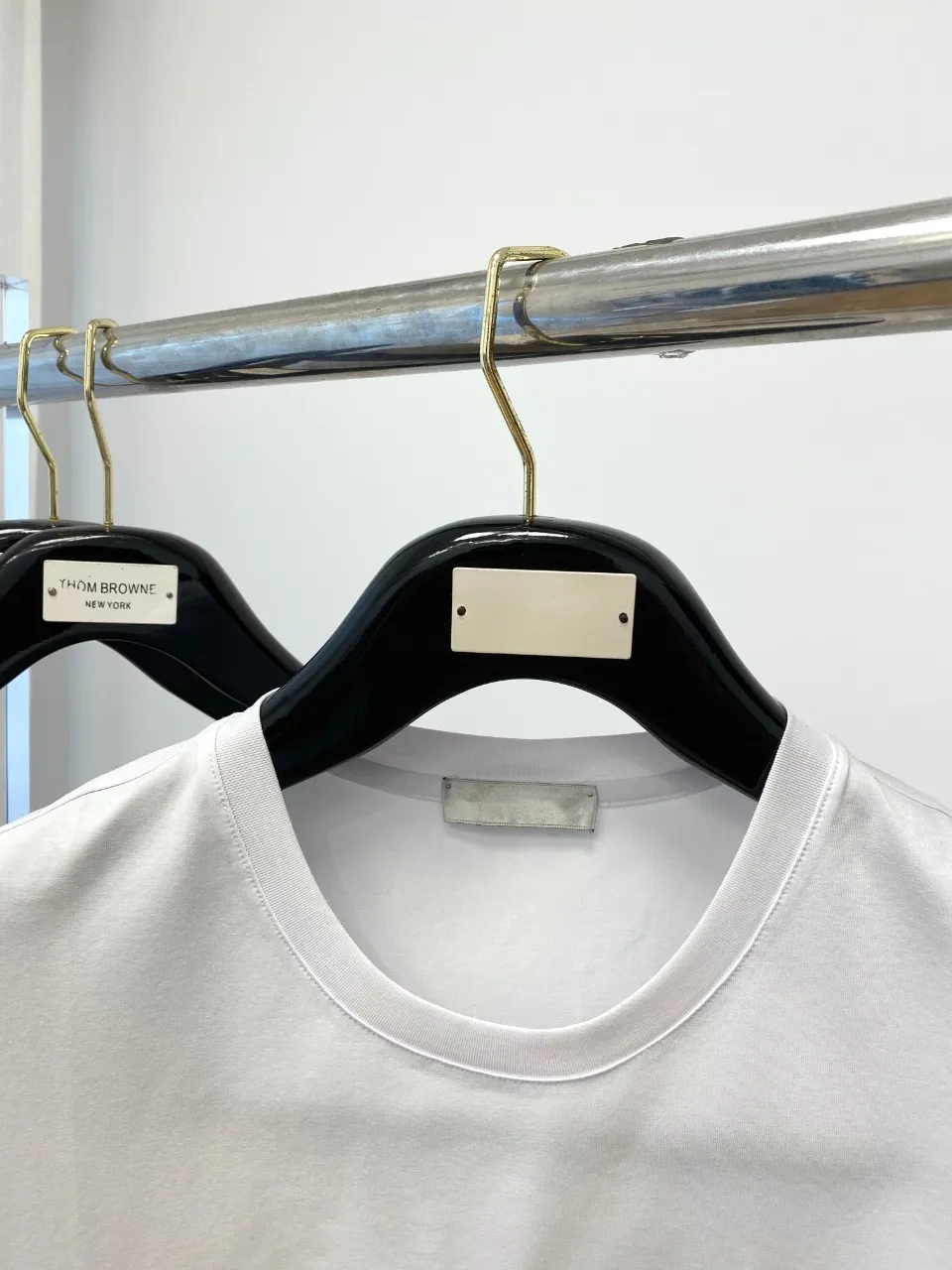 、 T ， ， logo， Versatile 。 ， ， ， ，Sizes M-3XL